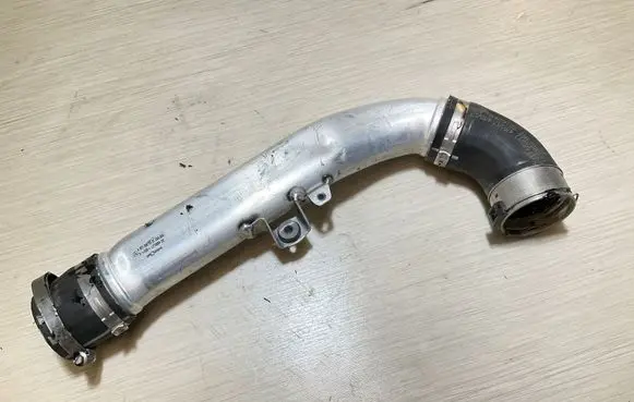 Mercedes-Benz GLC X253 C253 Intercooler hose/pipe A6510905337