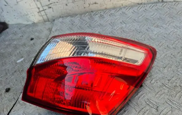 Nissan Qashqai+2 Rear/tail lights