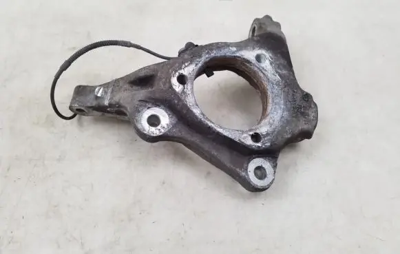 Opel Insignia A Front wheel hub spindle knuckle 13243519