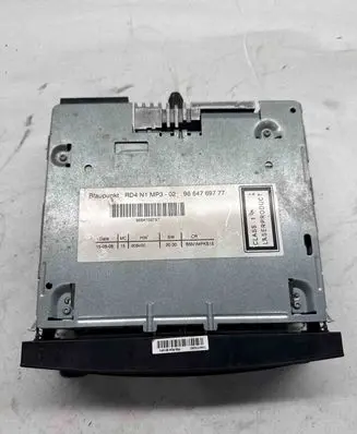 Radio/CD/DVD/GPS head unit
