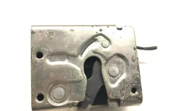Mazda Tribute Tailgate exterior lock 