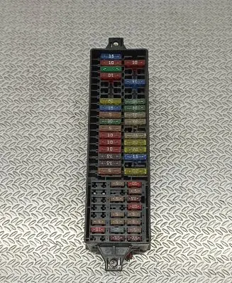 Volkswagen Polo V 6R Fuse module 6R0937615 1222306739 086147272002