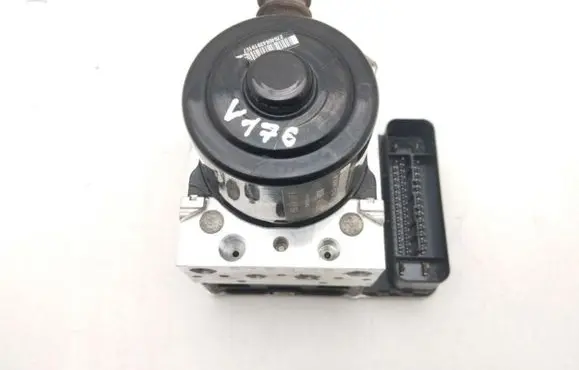 Porsche Macan (95B) ABS Pump 95B907379F