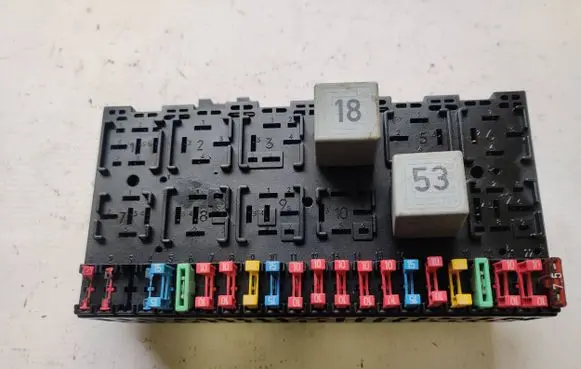 Volkswagen Multivan T4 Fuse box set 357937039