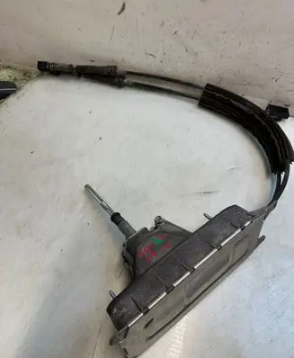 Volkswagen Golf V Gear shifter/selector 1K0711049AQ 409495AQ
