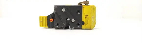 Volvo V70 Rear door lock 8650552
