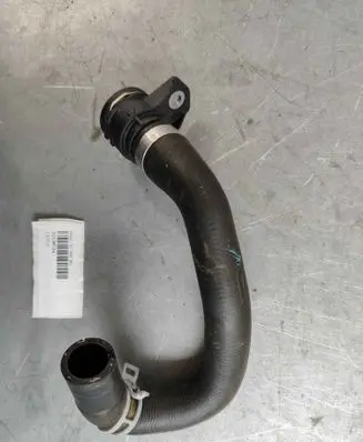 Engine coolant pipe/hose