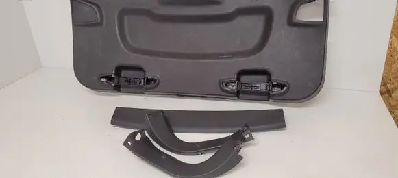Ford Focus Tailgate/boot lid cover trim BM51N42906ABW