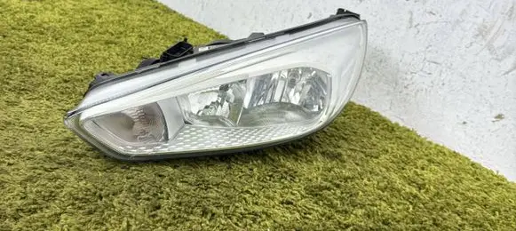 Ford Focus Headlight/headlamp f1eb-13w030