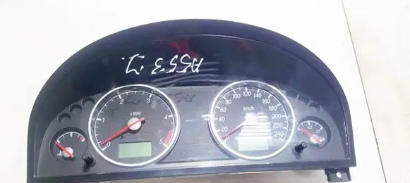 Ford Mondeo Mk III Speedometer (instrument cluster) 1s7f10849je 212829