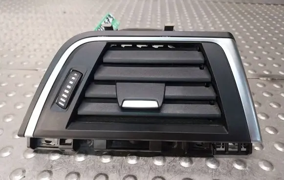 BMW 3 F30 F35 F31 Dashboard side air vent grill/cover trim 9346225