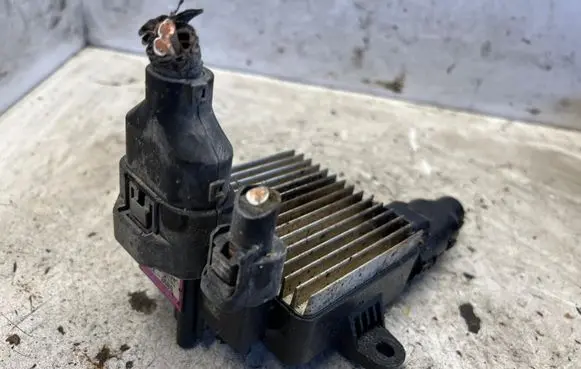 Hyundai Sonata Heater blower fan relay 253853K400