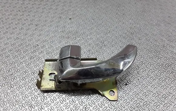 KIA Sorento Front door interior handle