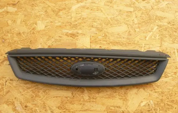 Ford Focus Front bumper upper radiator grill 4M518C436A