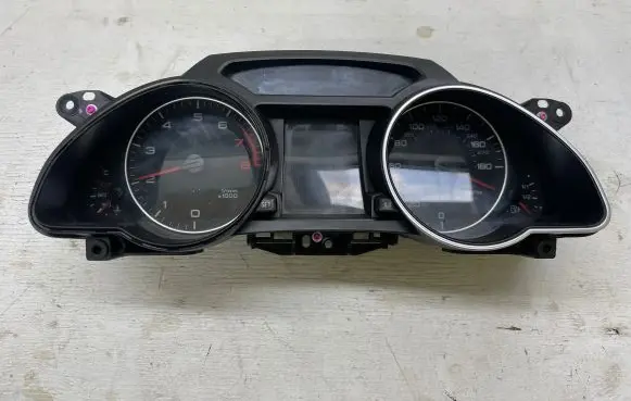 Audi A5 8T 8F Speedometer (instrument cluster) 8T0920981A 503001890202
