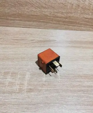 BMW 3 E46 Other relay 0332019456