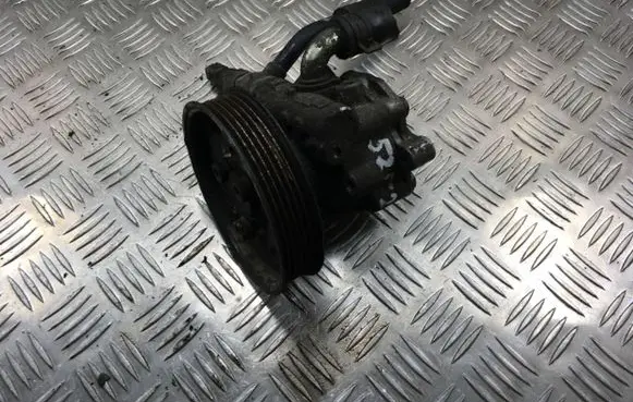 Volkswagen Golf IV Power steering pump