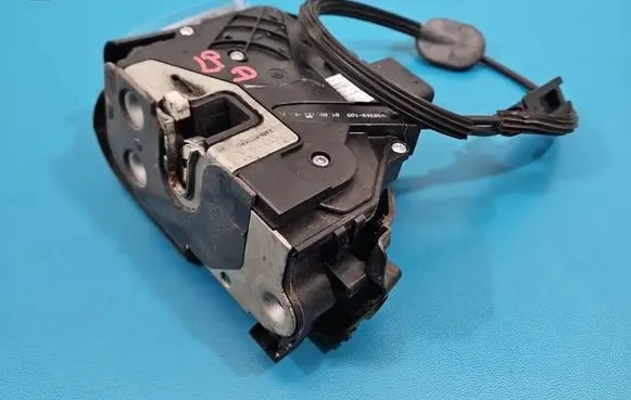 Ford B-MAX Front door lock AV1AR21813CG IMPRK1542450