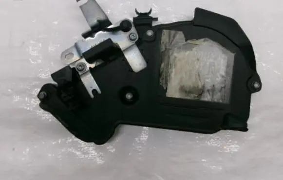 Citroen C4 II Picasso Timing belt guard (cover) 9805237280