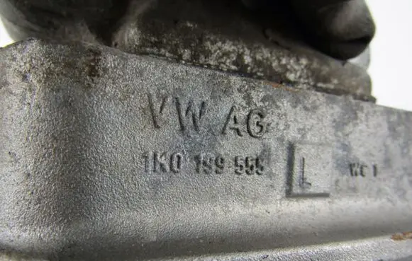 Volkswagen Golf V Engine mount bracket 1K0199555L