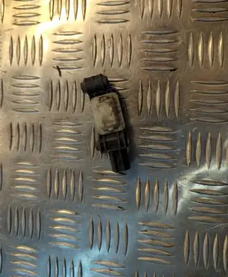 Audi A8 S8 D3 4E Airbag deployment crash/impact sensor 8E0959651A 190406 63729RB401