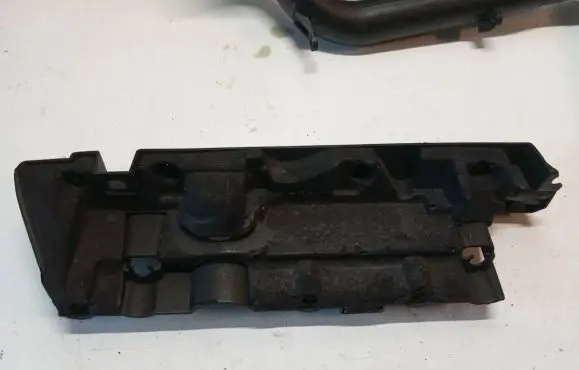Engine cover (trim)