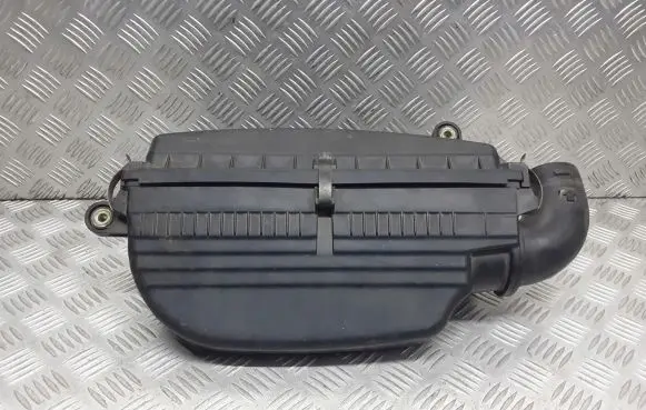 Subaru Legacy Air filter box