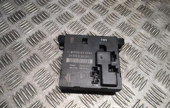 Mercedes-Benz E W211 Door control unit/module 2118703185 A2118703185