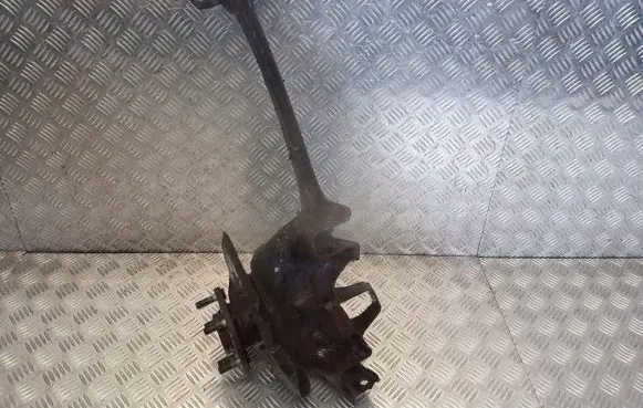 Mazda 3 I Stub axle 
