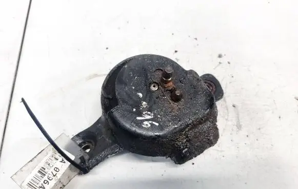 Engine mount bracket