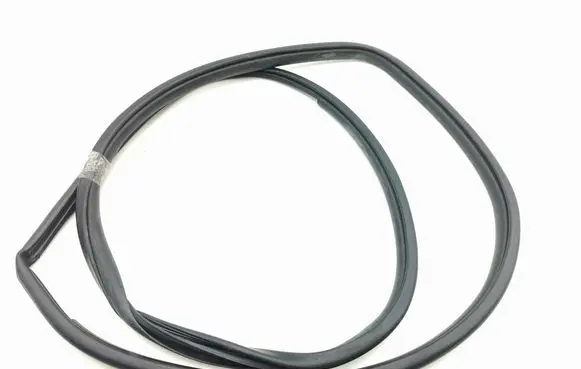Toyota Prius (XW50) Front door rubber seal 