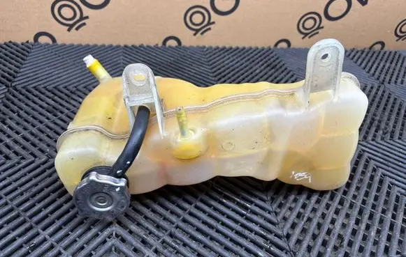 Dodge Charger Coolant expansion tank/reservoir 62244 55111260AF 52014521AE