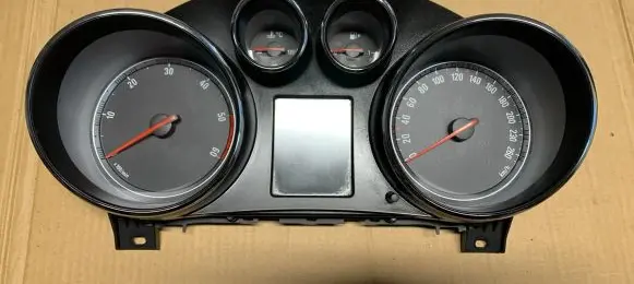 Opel Insignia A Speedometer (instrument cluster) 12844138