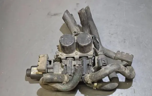 Volkswagen Phaeton Coolant heater control valve 3D1959617B