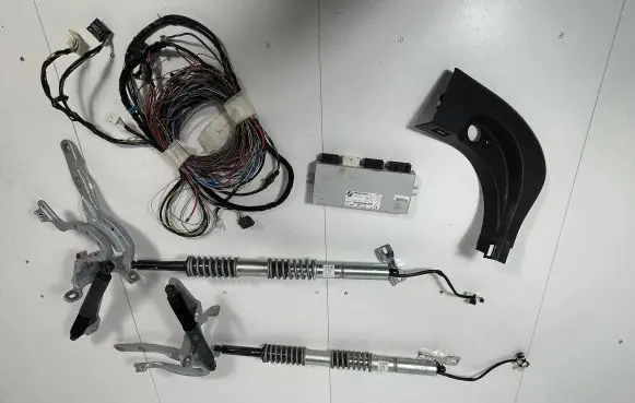 BMW 5 F10 F11 Tailgate strut 