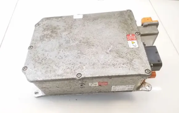 Volkswagen PASSAT B8 Voltage converter inverter 5QE915682AF