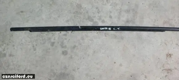 Hyundai Santa Fe Rear door windshield rail 