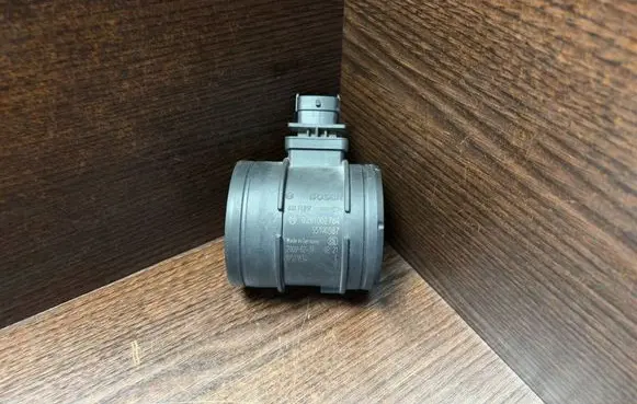 Iveco Daily 4th gen Mass air flow meter 55190587 0281002764