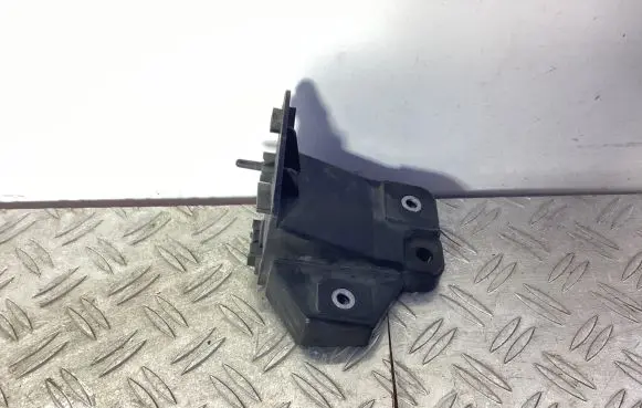 Tesla Model S Front bumper mounting bracket 106133100B