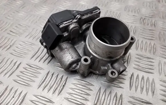 Volkswagen Jetta VI Throttle valve 03L128063R V100