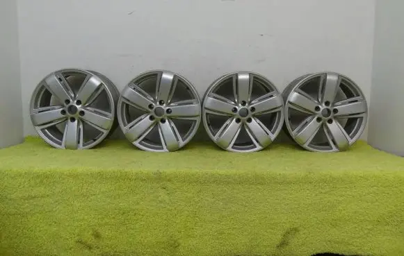 Volkswagen Amarok R19 alloy rim 2h0601025c