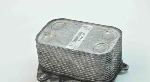Engine oil radiator