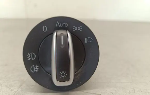 Volkswagen PASSAT B7 Light switch 3C8941431A 10002831