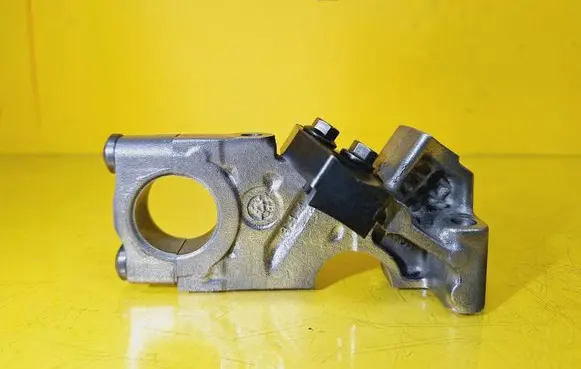 Peugeot 207 Camshaft holder 