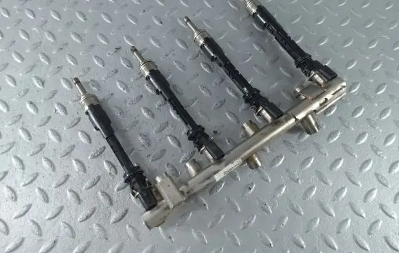 Mercedes-Benz A W177 Fuel injectors set A2820700087 2820700087 A2820701400
