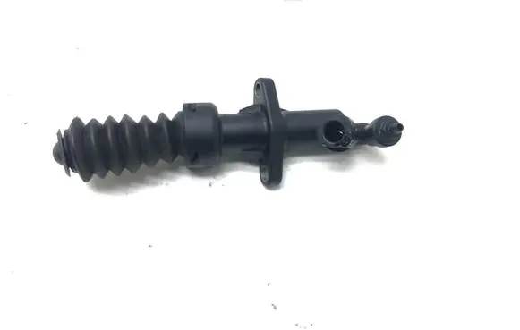 Clutch slave cylinder