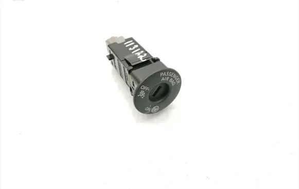 Passenger airbag on/off switch