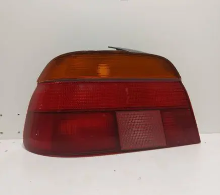BMW 5 E39 Rear/tail lights 8358031 2VP00724001