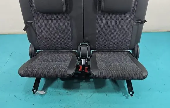 Toyota Verso Third row seats IMPRK1569328