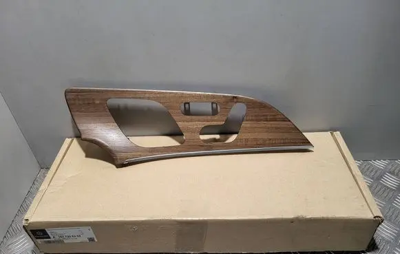 Mercedes-Benz GLE W167 Front door card panel trim A1677205202